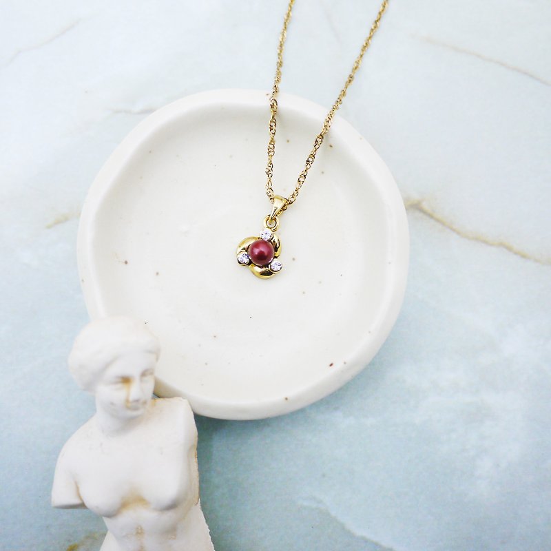 Paris Vintage Red Horse Brain Necklace - Necklaces - Other Metals Red
