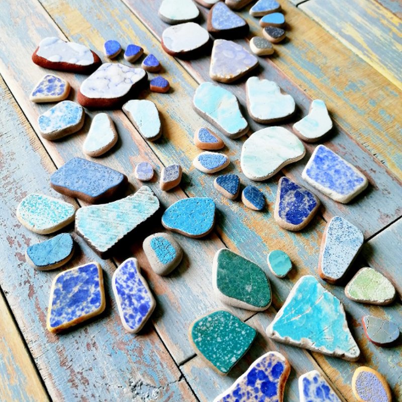 Spotted Sea Pottery shards 破碎的陶器 Broken mosaic tiles/Broken Porcelain 老瓷器 - อื่นๆ - ดินเผา หลากหลายสี