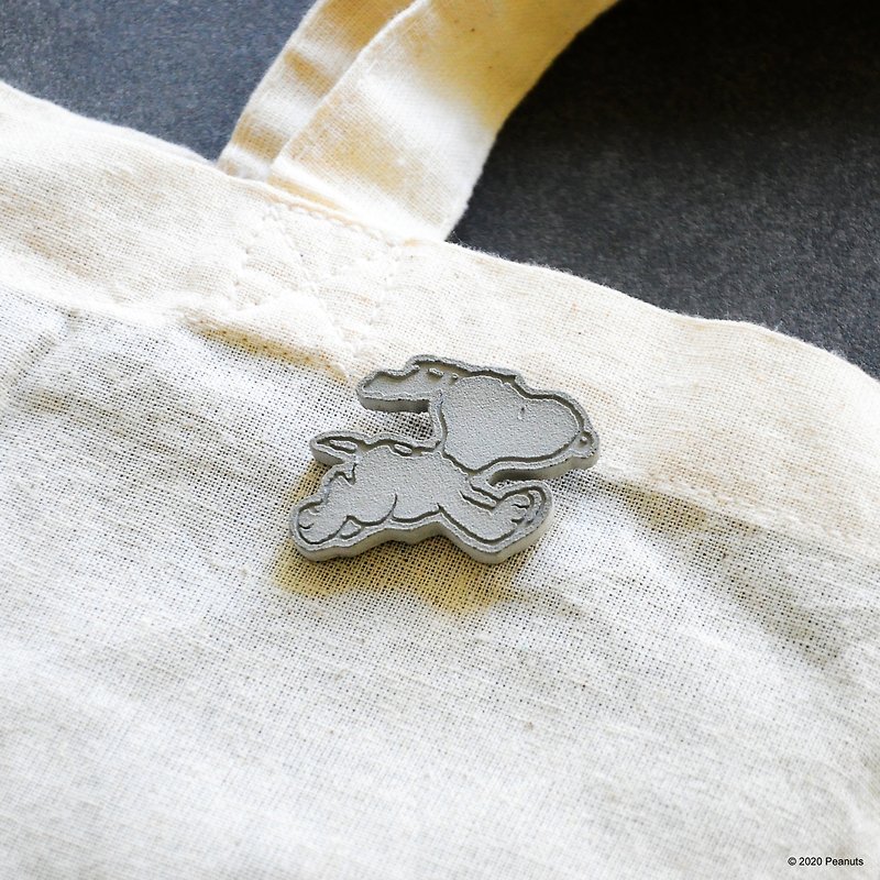 Snoopy x C3Craft |   Running Snoopy Concrete Brooch - Brooches - Cement Silver
