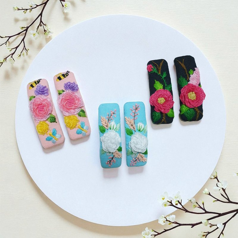 Set of 2 pcs // Hand embroidered hairclip, linen hairclip - 髮夾/髮圈 - 亞麻 多色