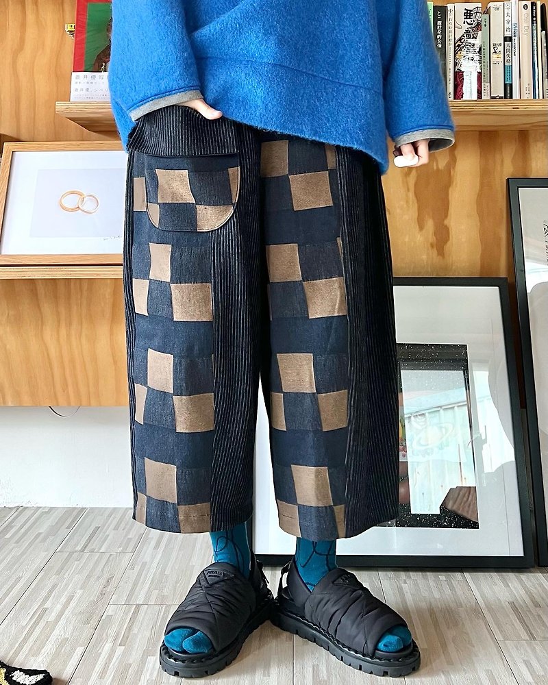 Different material splicing cocoon-shaped cropped pants - กางเกงขายาว - ผ้าฝ้าย/ผ้าลินิน สีนำ้ตาล