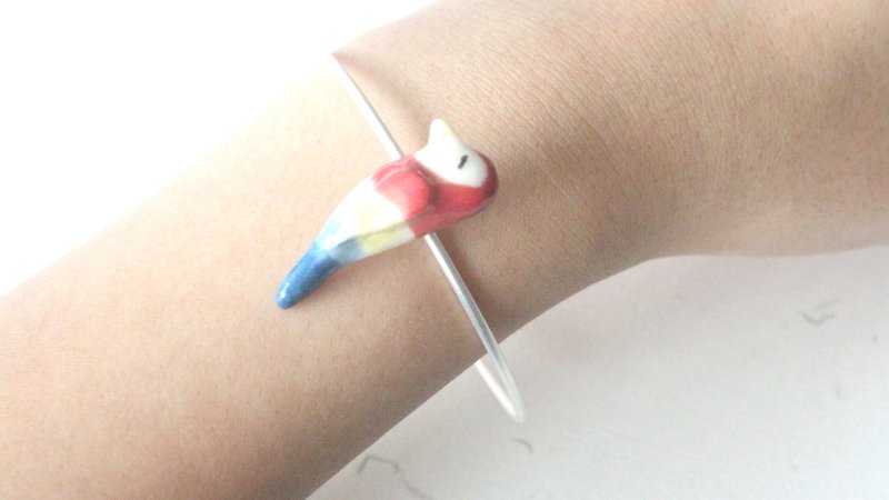 Ceramic Rainbow Parrot bracelet - สร้อยข้อมือ - เครื่องลายคราม หลากหลายสี