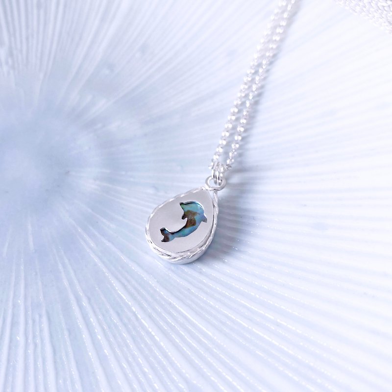 Shell shell bezel set sterling silver necklace handmade back dolphin - Necklaces - Sterling Silver Silver