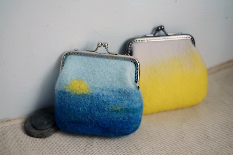 [Spot] The direction of the sea wool felt mouth gold bag - Wallets - Wool Blue