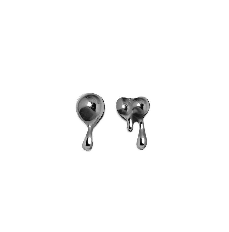 Water Drop Earring 黑色水滴型耳環 - 耳環/耳夾 - 紙 黑色