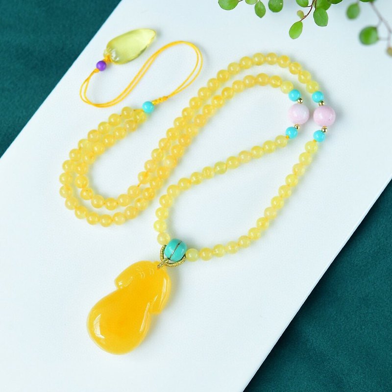 Natural honey Wax cheongsam pendant necklace chain sweater chain clavicle with natural honey Wax chain - Necklaces - Semi-Precious Stones 