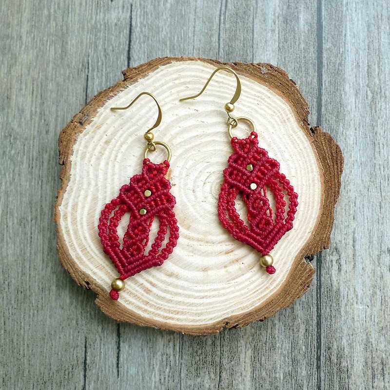 A24-紅色扭紋 民族風南美蠟線編織黃銅珠耳環 (耳勾/ 耳夾) - 耳環/耳夾 - 其他材質 紅色
