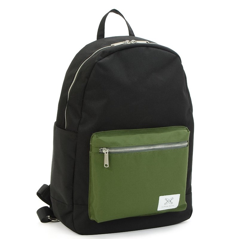 Travel girl _ lightweight back pack _ military green pocket - กระเป๋าเป้สะพายหลัง - วัสดุกันนำ้ สีเขียว