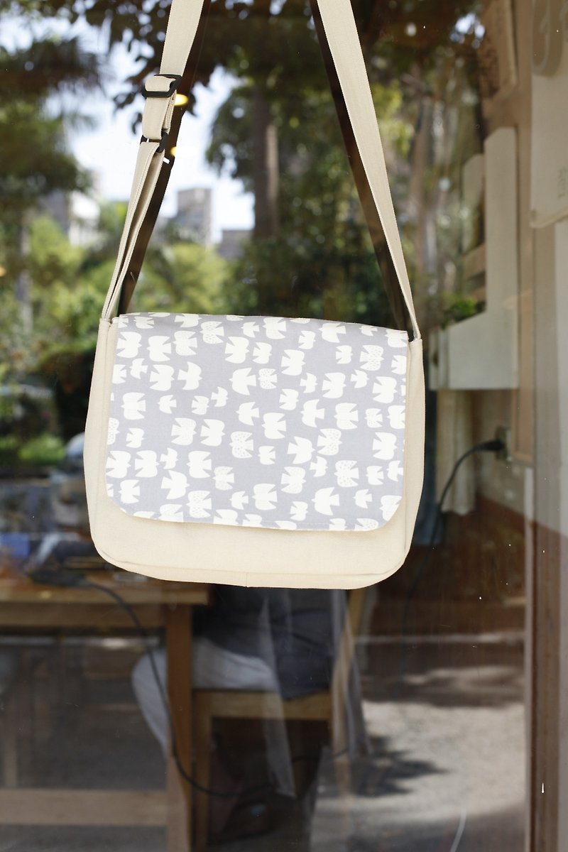 [Good day] handmade cloth bag for light travel birds - Messenger Bags & Sling Bags - Other Materials Gray