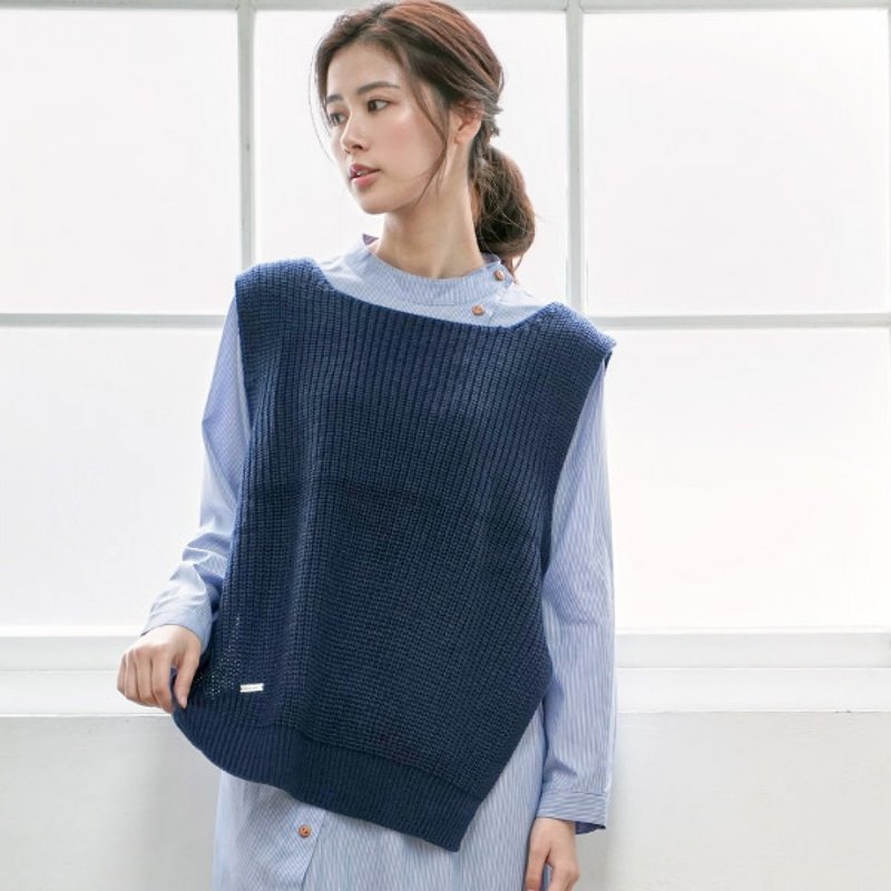 Perfect tacit knit shape warm vest-blue mist - เสื้อกั๊กผู้หญิง - ไฟเบอร์อื่นๆ สีน้ำเงิน