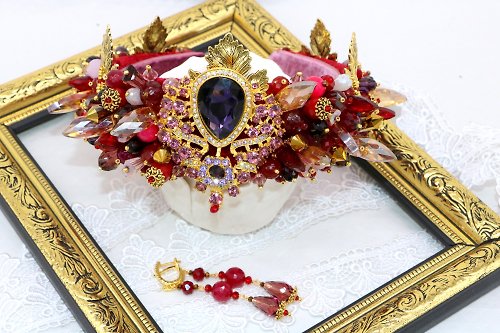 Designer beaded jewelry by Mariya Klishina Purple crown Beaded bridal tiara Pink royal diadem Wedding handmade crown