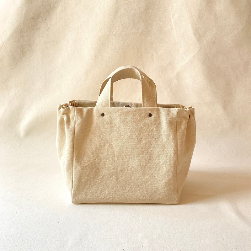 Gathered Tote Bag　Basic　canvas　Ivory Cream　Wide gusset - กระเป๋าถือ - ผ้าฝ้าย/ผ้าลินิน ขาว