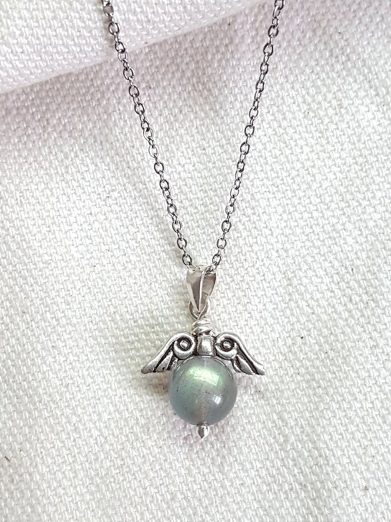 | Genie | Labradorite. sterling silver pendant