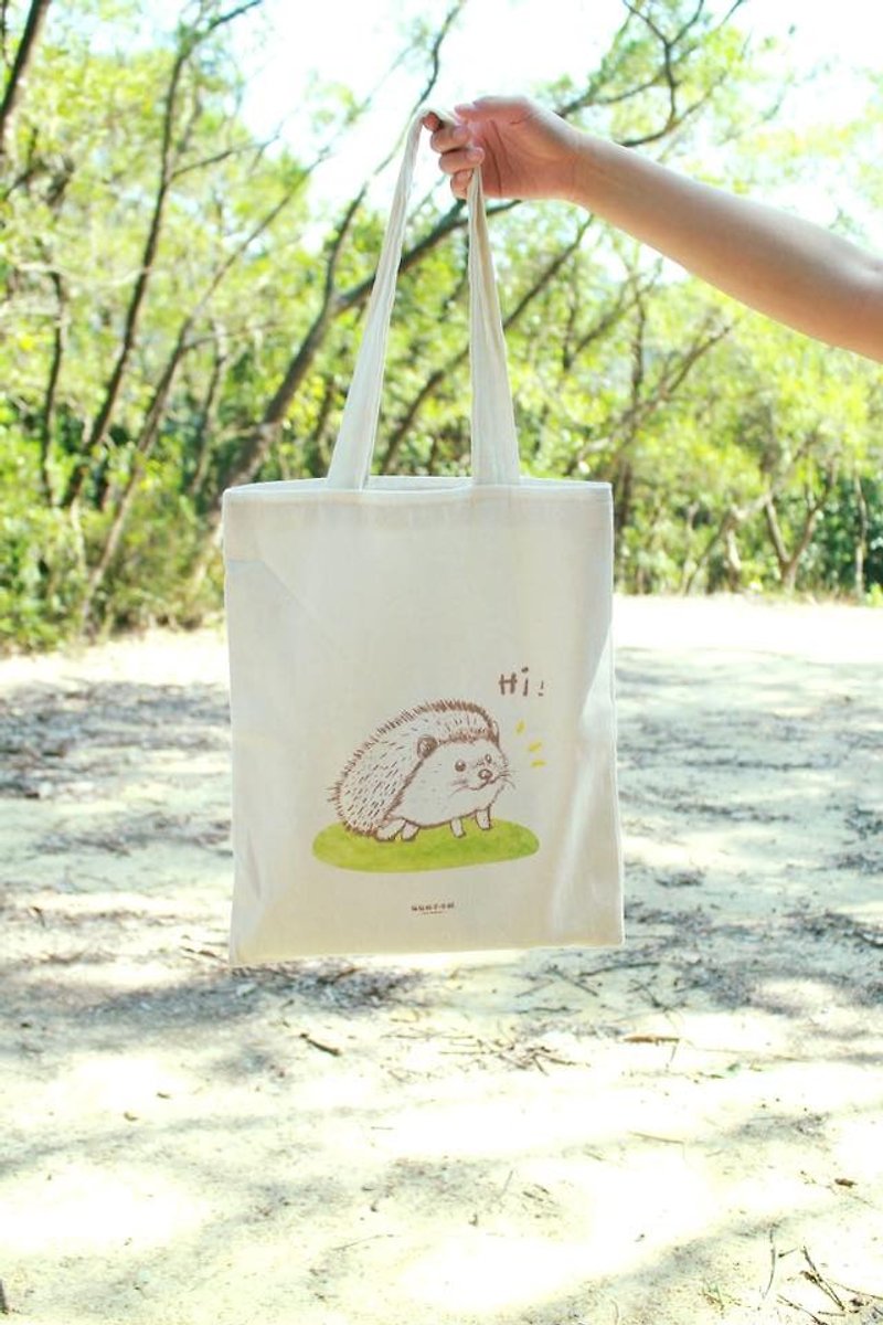 【Animal Series】#1 Busy hedgehog canvas bag - กระเป๋าแมสเซนเจอร์ - วัสดุอื่นๆ ขาว