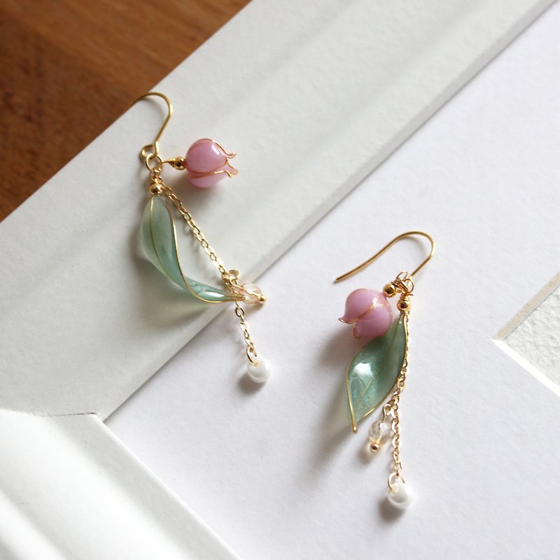 [Classical Lily of the Valley] Pink Purple Lily of the Valley Earrings Crystal Flower Handmade Bronze Resin Elegant Earrings/ Clip-On