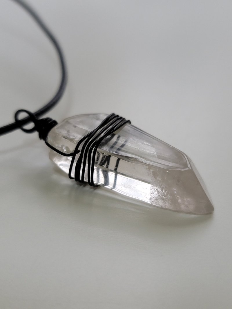 White quartz necklace, Raw crystal necklace - สร้อยคอ - เครื่องเพชรพลอย ขาว