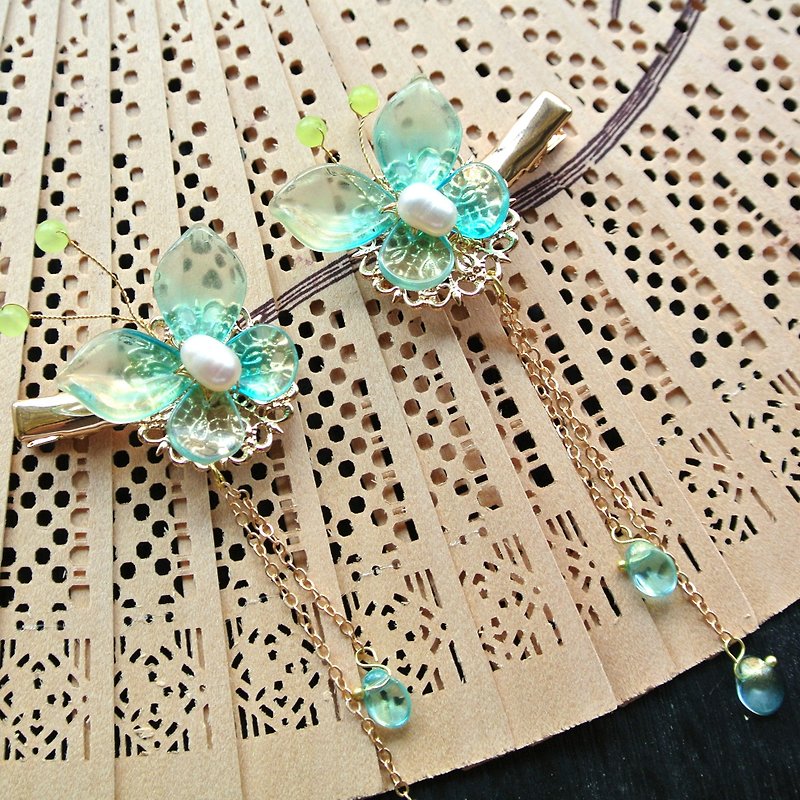 A pair of Zhuang Zhou hairpins (green + gold powder) - Hair Accessories - Copper & Brass Green