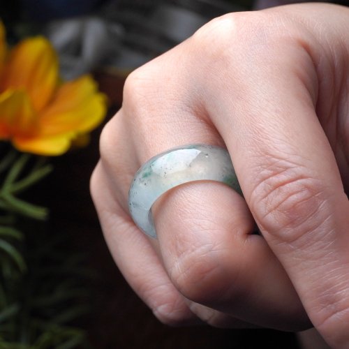 瓔珞珠寶盒 E.L.Jewelry Box 玻璃種飄花翡翠戒指戒圈 | 國際18圍 | 天然緬甸玉翡翠A貨 | 送禮