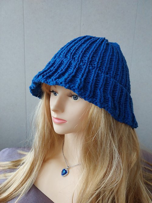 MacAlice Bucket hat. Blue color