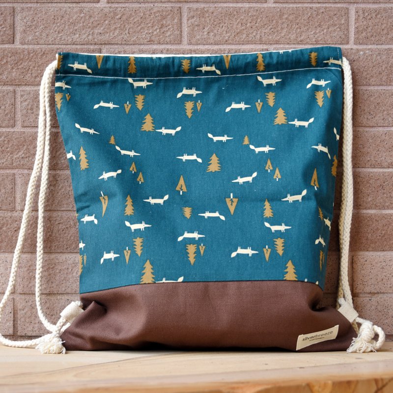 Drawstring backpack/drawstring bag/drawstring pocket ~ Little Fox (B147) - กระเป๋าหูรูด - ผ้าฝ้าย/ผ้าลินิน สีเขียว