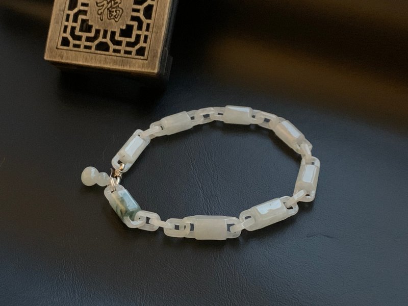 天然緬甸玉飄花翡翠手鍊 一體成形手工雕刻 大手圍 自用 送禮 - 手鍊/手環 - 玉石 多色