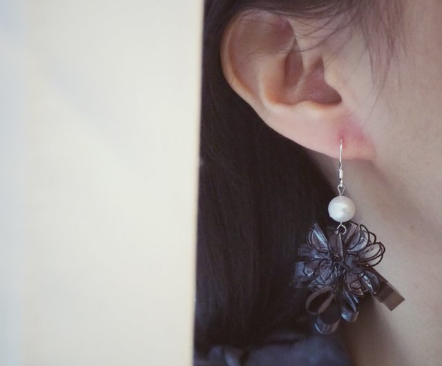 【HOBBS】シンディ ピアス フラワードロップ  関税送料込 フラワーヴァインドロップピアスメンズシルバー925アクセサリー