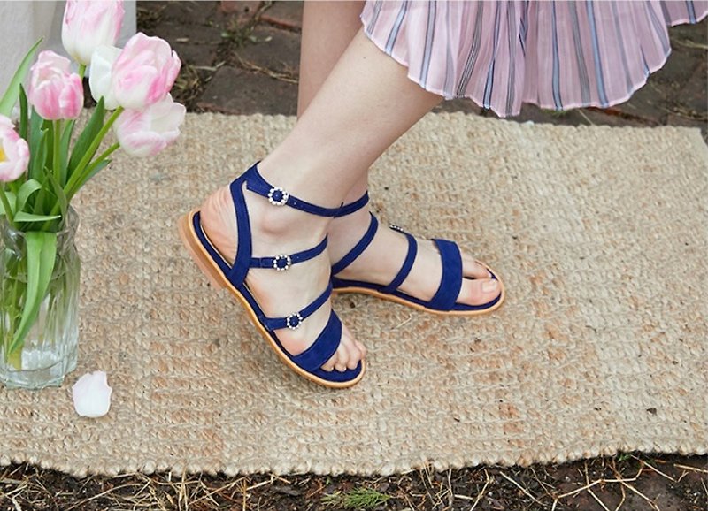 PRE-ORDER – MACMOC  Como (NAVY) Sandals - รองเท้ารัดส้น - หนังเทียม สีน้ำเงิน
