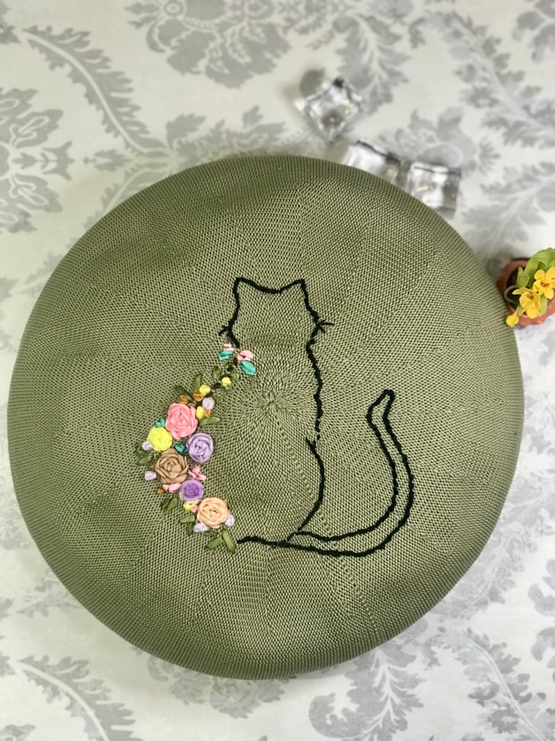 原創設計貝雷帽 新款春秋刺繡帽子 handmade embroidery beret - 帽子 - 棉．麻 綠色