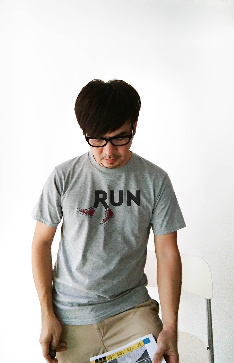 RUN-Unisex T-shirt,Gray,Athletic,Gymnastic,Sportywear,Marathon,GymTee - 帽T/大學T - 棉．麻 灰色