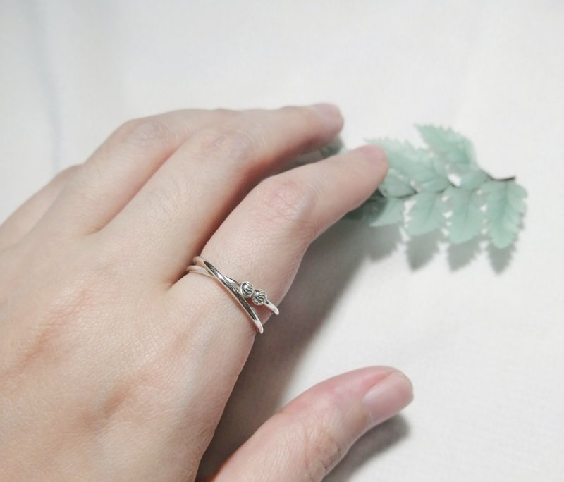 [A little dewdrop sterling silver ring] Simple 925 sterling silver gift birthday handmade - แหวนทั่วไป - เงินแท้ สีเงิน