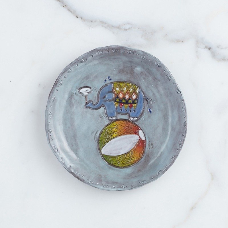Handmade Pottery-Ma Xian Elephant Black Pottery Small Disc - จานเล็ก - ดินเผา สีเขียว