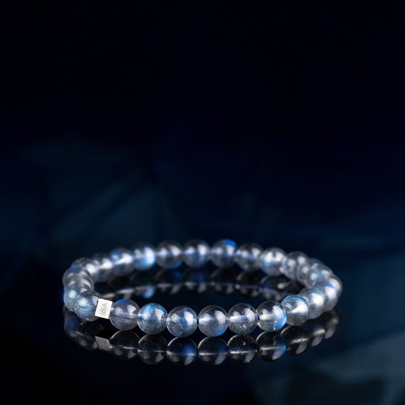 Pure and strong blue labradorite | Natural energy bracelet | 6.5-7.5mm - สร้อยข้อมือ - คริสตัล สีเทา