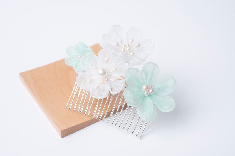 [彩いろど]つまみ工工/ Chiffon Ribbon and Wind Cloth Flower 20 Hawthorn Comb-Green - Hair Accessories - Polyester Green