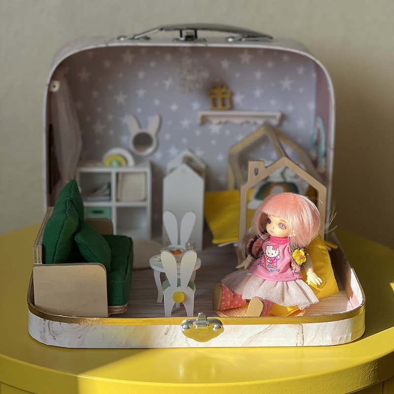 Pocket dollhouse in suitcase, game box, townhouse furniture, kawaii,