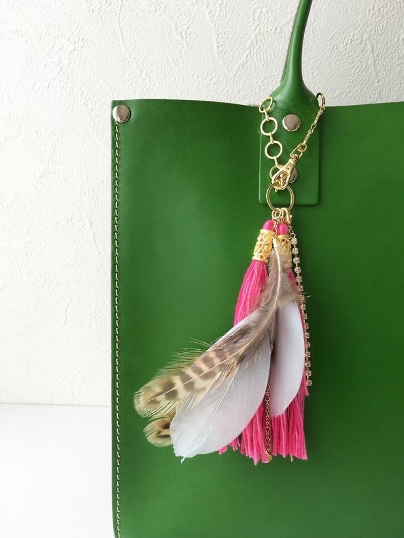 Pink tassel gorgeous bag charm raised feeling - อื่นๆ - โลหะ สึชมพู