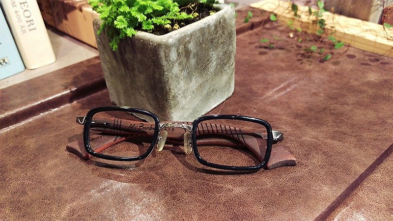 Taiwan handmade glasses [MB] Action series exclusive patented touch technology Aesthetics artwork - Glasses & Frames - Bamboo Black