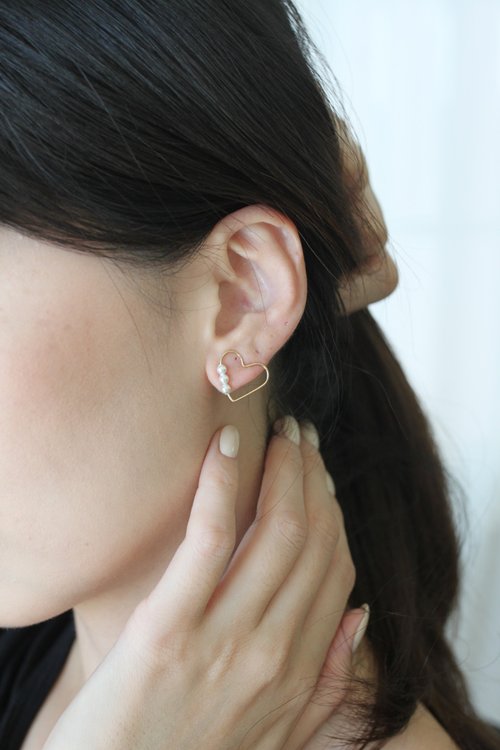 One N Only Jewelry 【母親節禮物】啾心 無痛兩用白色施華洛世奇水晶珍珠14K注金耳夾