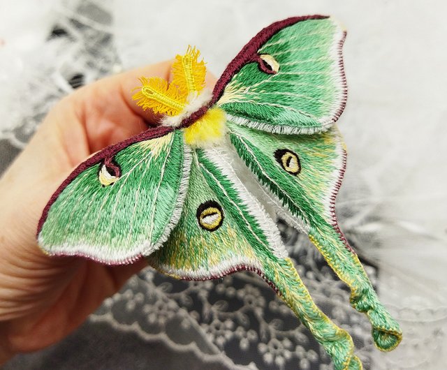【洋書】Stumpwork Butterflies & Moths Stumpwork Butterflies & Moths by Jane Nicholas – a Book