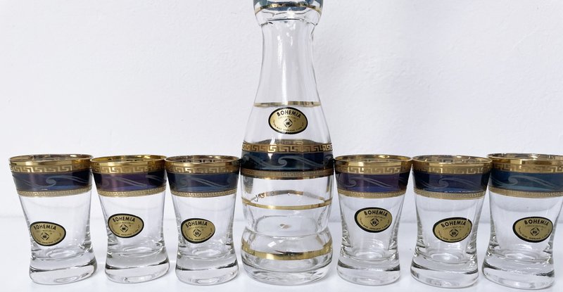 Bohemia - Set vintage vodka carafe and 6 decorated glasses - 飲料提袋/杯套/杯袋 - 玻璃 