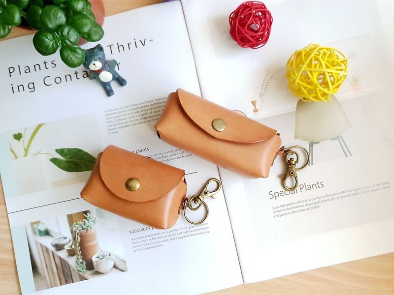 YF17 Hand-made cultural and creative small bag, storage bag, key bag, pendant, pendant, earphone bag - Keychains - Genuine Leather Multicolor