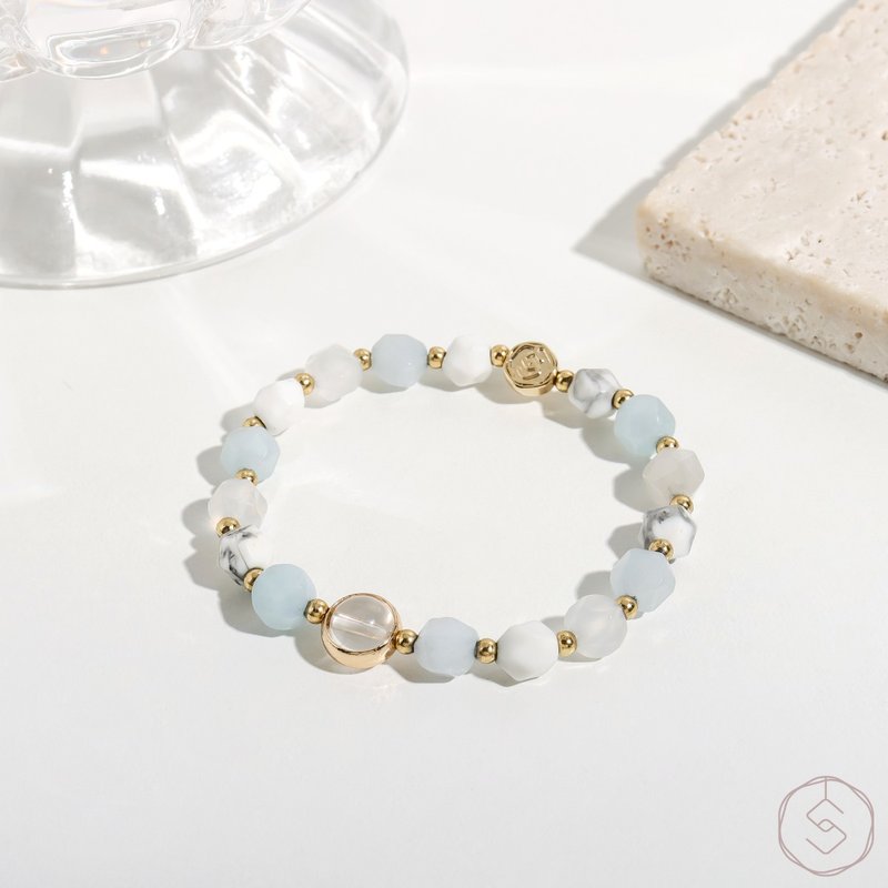 Childlike Fun | Aquamarine White Turquoise White Agate White Crystal | Children's Crystal Bracelet - สร้อยข้อมือ - คริสตัล สีน้ำเงิน