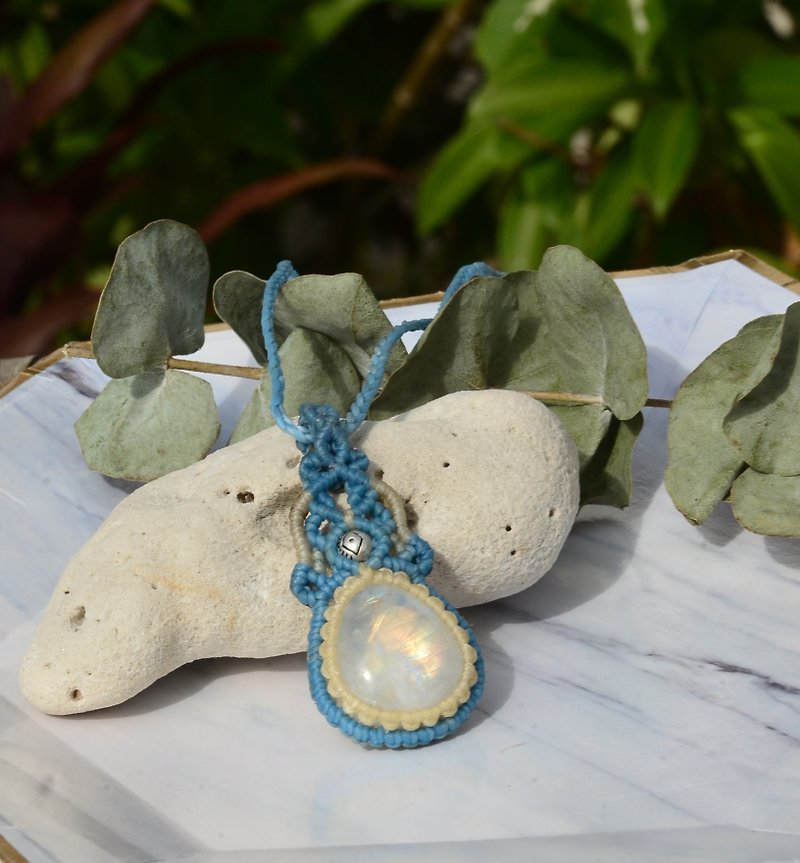 Good Day - Moonstone Jewelry Macrame Necklace& white crystal bracelet - สร้อยคอ - เครื่องเพชรพลอย ขาว