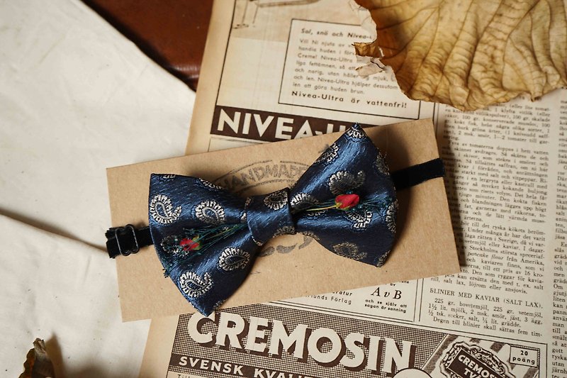Antique tie hand-made bow tie-dark blue universe galaxy-red rose version-Valentine's Day gift - Bow Ties & Ascots - Silk Blue