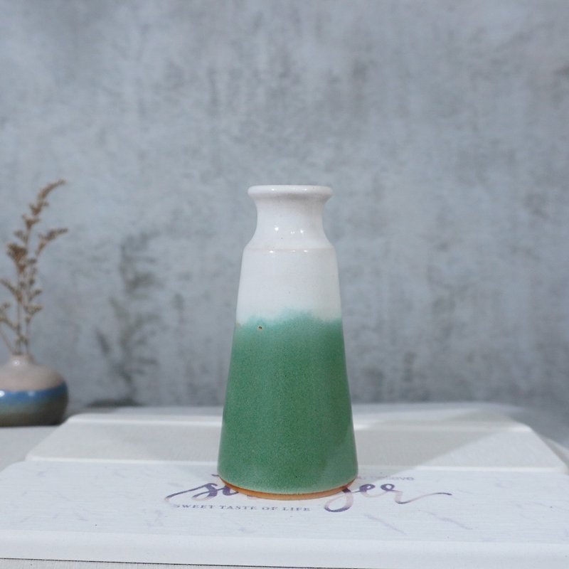 碧綠白高腰花瓶 - 花瓶/陶器 - 陶 多色