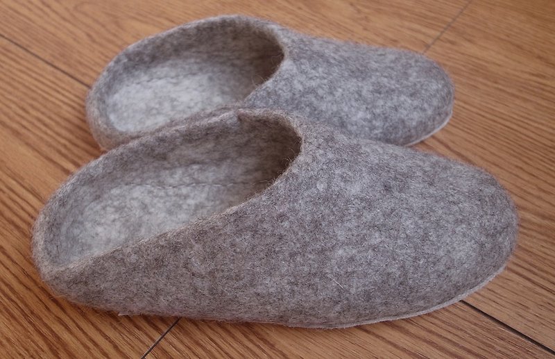Felt  Sippers / Felted Shoes / Wool Slippers / House Shoes / Indoor shoes Grey