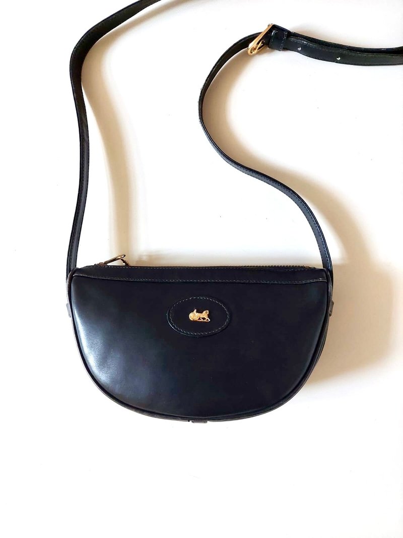 Rare second-hand Celine half-moon saddle carriage gold buckle black leather shoulder side armpit bag handbag - กระเป๋าแมสเซนเจอร์ - หนังแท้ สีดำ