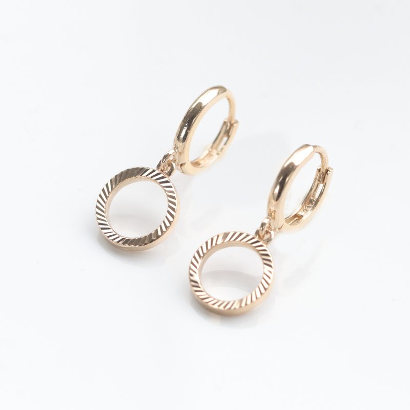 14K round basket hollow engraved drop earrings (inner diameter 8 mm), no need to take them off after bathing, sweating and no fading - ต่างหู - เครื่องประดับ สีทอง