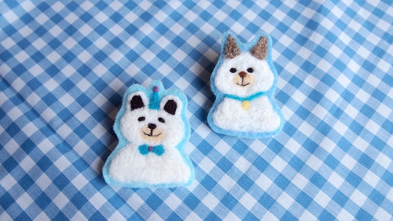 Summer Blue Polar bear Bowknot Embroidery illustration pin(1P) - Brooches - Wool Blue