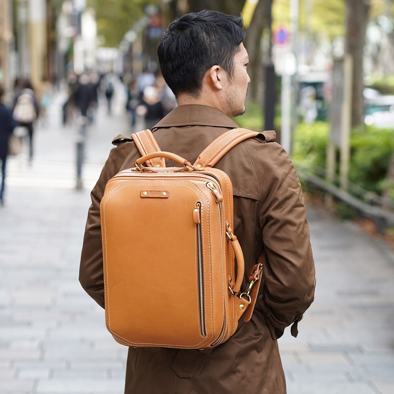 Craftsman handmade leather dual-purpose business backpack R-33 - 5 colors in total - กระเป๋าเป้สะพายหลัง - วัสดุอื่นๆ หลากหลายสี