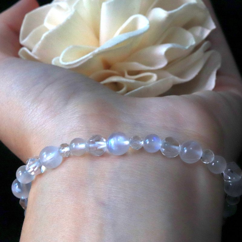 Moonstone Bracelet | White Crystal | Stabilize Emotions | Soothe Emotions | Heal | Relieve Stress | Eliminate Negative Energy - สร้อยข้อมือ - คริสตัล ขาว